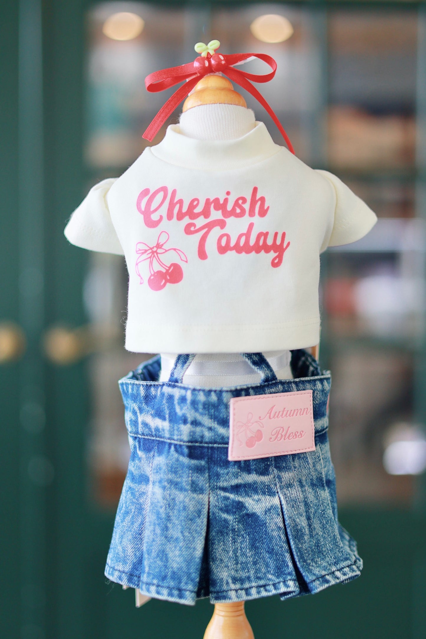 チェリーTシャツ＆デニムスカート＆リボンヘアピン